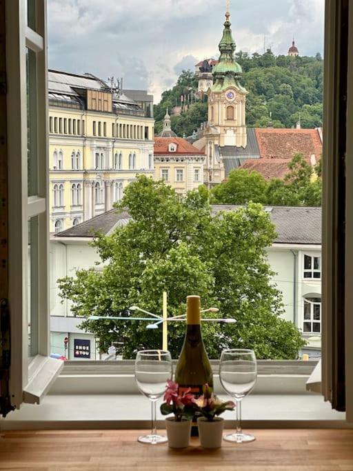 Panorama Schlossberg & Jacuzzi Graz Luaran gambar